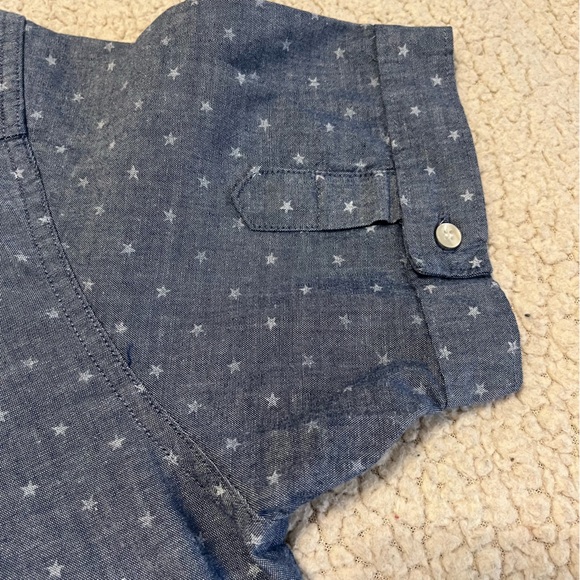 Men’s Chambray Star Print Shirt – Short Sleeve Button-Up by Treats – Size Med - Picture 7 of 11